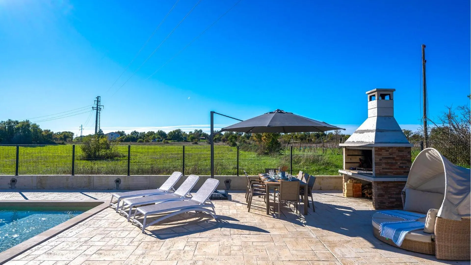 Holiday home 4 Bedroom Stunning Home In Nedescina