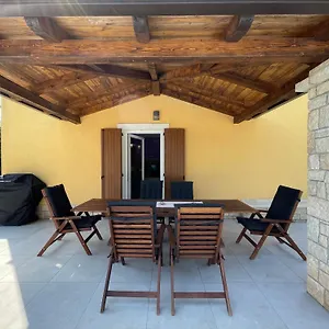Ferienhaus Berto, Nedeščina