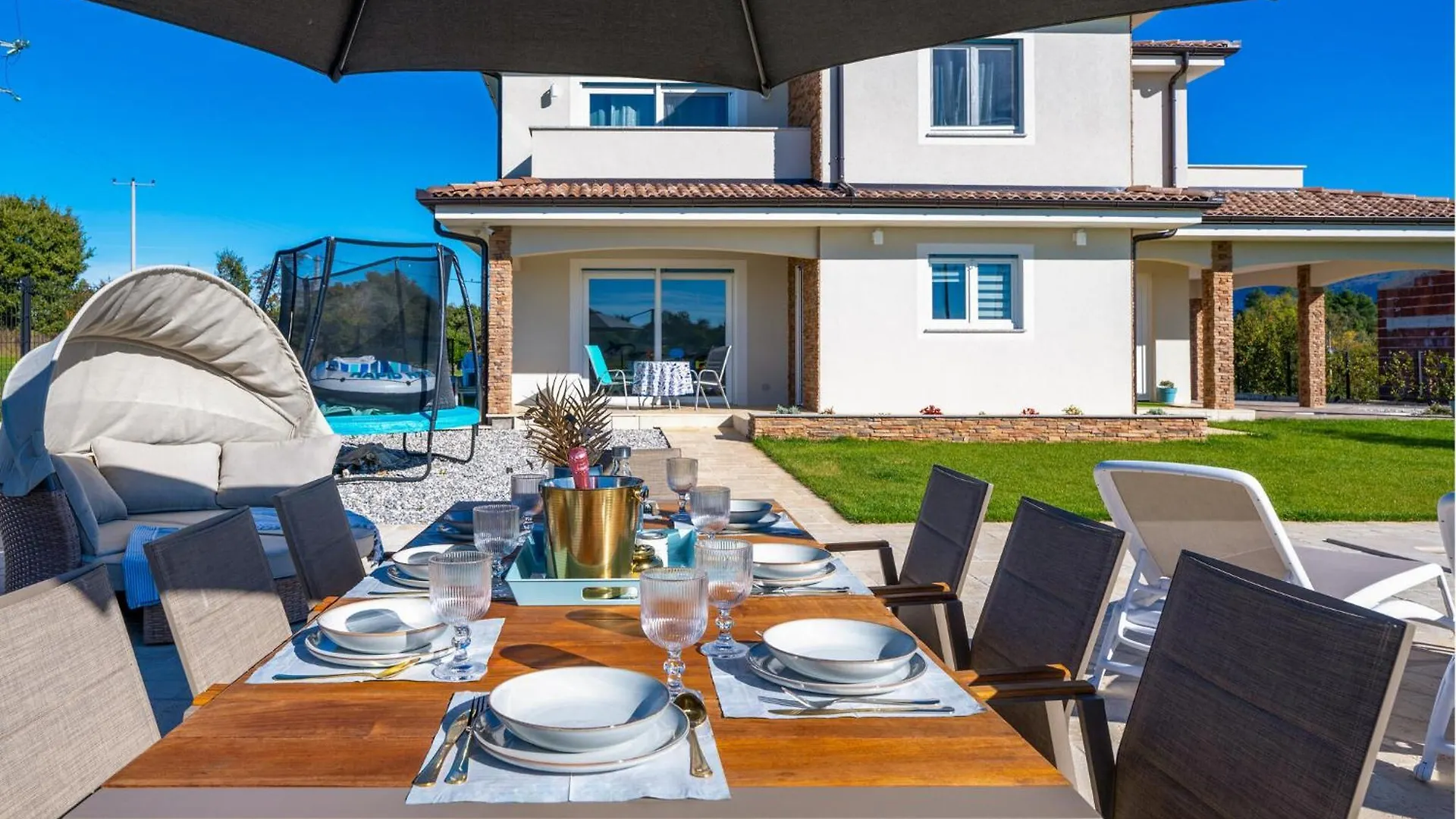 Holiday home 4 Bedroom Stunning Home In Nedescina Croatia